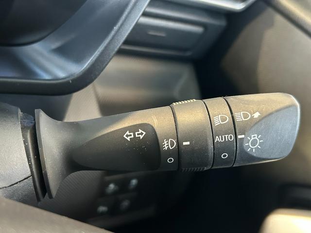 ロッキープレミアムＧパノラマモニタ−対応　プッシュボタンスタ−ト　衝突被害軽減ブレーキ　コ−ナ−センサ−　アイドリングストップ機能　電動パーキング　フロントシ−トヒ−タ−（奈良県）の中古車