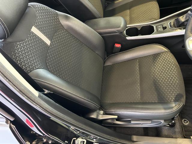 ロッキープレミアムＧパノラマモニタ−対応　プッシュボタンスタ−ト　衝突被害軽減ブレーキ　コ−ナ−センサ−　アイドリングストップ機能　電動パーキング　フロントシ−トヒ−タ−（奈良県）の中古車