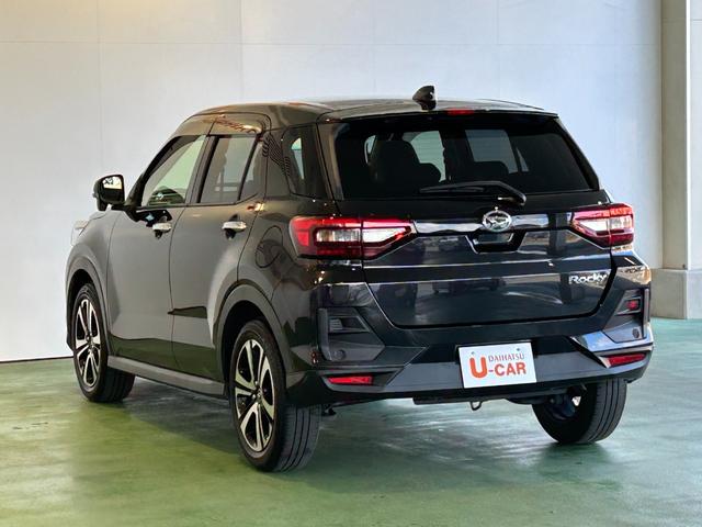 ロッキープレミアムＧパノラマモニタ−対応　プッシュボタンスタ−ト　衝突被害軽減ブレーキ　コ−ナ−センサ−　アイドリングストップ機能　電動パーキング　フロントシ−トヒ−タ−（奈良県）の中古車