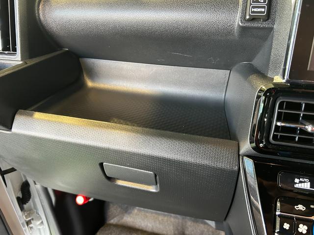 タントカスタムＸディスプレイオーディオ　電動パーキング　両側電動スライドドア　プッシュボタンスタ−ト　衝突被害軽減ブレーキ　コ−ナ−センサ−　アイドリングストップ機能　シ−トヒ−タ−　バックカメラ　ＬＥＤヘッドライト（奈良県）の中古車