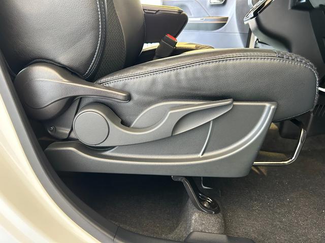 タントカスタムＸディスプレイオーディオ　電動パーキング　両側電動スライドドア　プッシュボタンスタ−ト　衝突被害軽減ブレーキ　コ−ナ−センサ−　アイドリングストップ機能　シ−トヒ−タ−　バックカメラ　ＬＥＤヘッドライト（奈良県）の中古車