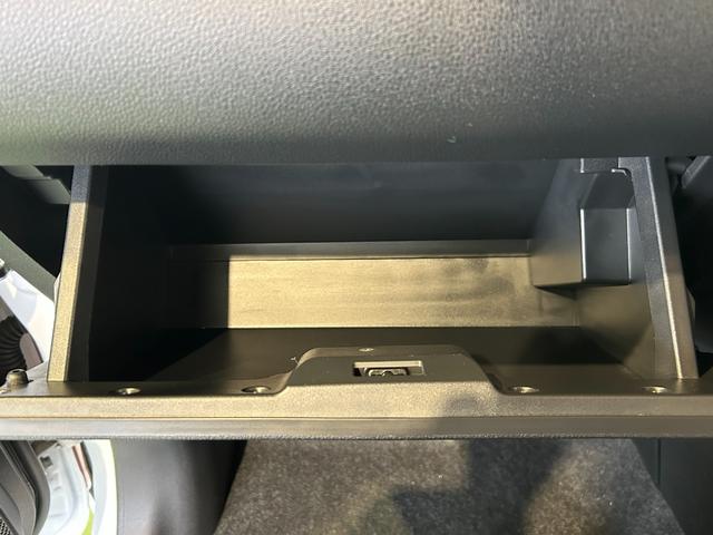 ムーヴキャンバスストライプスＧナビ　ドラレコ　ＥＴＣ　プッシュボタンスタ−ト　両側電動スライドドア　コ−ナ−センサ−　衝突被害軽減ブレーキ　アイドリングストップ機能　電動パーキング　シ−トヒ−タ−　バックカメラ（奈良県）の中古車