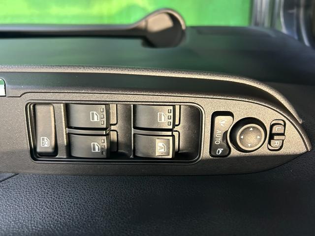 タントカスタムＸバックカメラ対応　両側電動スライドドア　衝突被害軽減ブレーキ　コ−ナ−センサ−　アイドリングストップ機能　シ−トヒ−タ−　電動パーキング　ＬＥＤヘッドライト　キーフリ−　アルミホイール（奈良県）の中古車