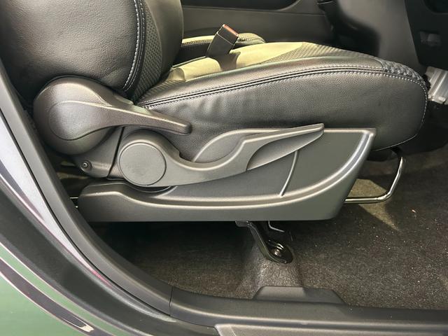 タントカスタムＸバックカメラ対応　両側電動スライドドア　衝突被害軽減ブレーキ　コ−ナ−センサ−　アイドリングストップ機能　シ−トヒ−タ−　電動パーキング　ＬＥＤヘッドライト　キーフリ−　アルミホイール（奈良県）の中古車