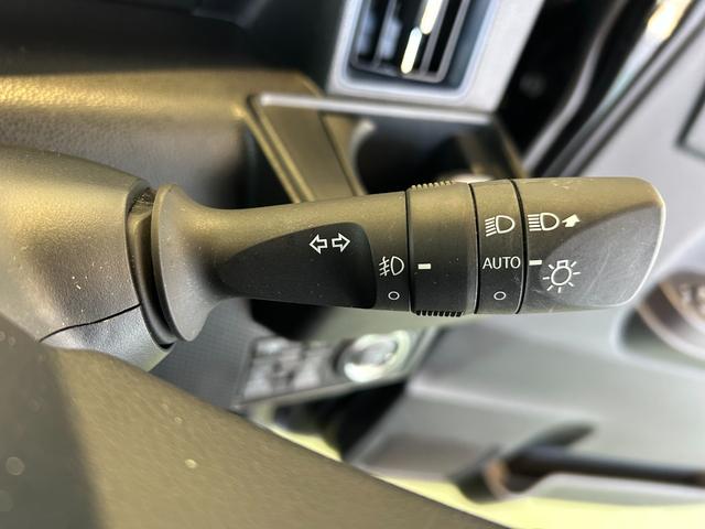 タントカスタムＸディスプレイオーディオ　電動パーキング　衝突被害軽減ブレーキ　コ−ナ−センサ−　アイドリングストップ機能　シ−トヒ−タ−　両側電動スライドドア　バックカメラ　プッシュボタンスタ−ト　ＬＥＤヘッドライト（奈良県）の中古車