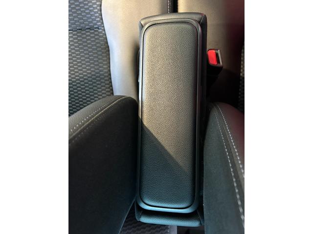 タントカスタムＸディスプレイオーディオ　電動パーキング　衝突被害軽減ブレーキ　コ−ナ−センサ−　アイドリングストップ機能　シ−トヒ−タ−　両側電動スライドドア　バックカメラ　プッシュボタンスタ−ト　ＬＥＤヘッドライト（奈良県）の中古車