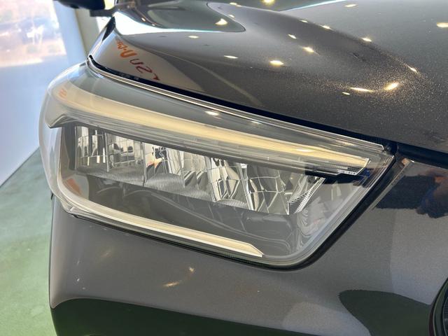 ロッキープレミアムＧパノラマモニタ−対応　プッシュボタンスタ−ト　衝突被害軽減ブレーキ　コ−ナ−センサ−　アイドリングストップ機能　シ−トヒ−タ−　電動パーキング　クル−ズコントロ−ル　ＬＥＤヘッドライト（奈良県）の中古車