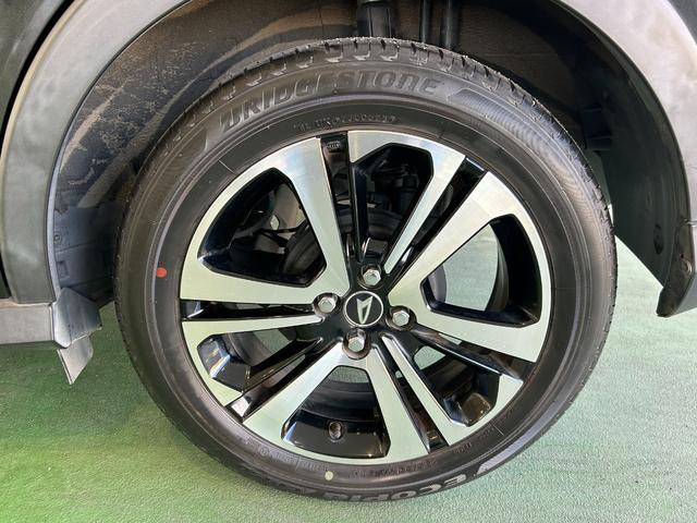 ロッキープレミアムＧパノラマモニタ−対応　プッシュボタンスタ−ト　衝突被害軽減ブレーキ　コ−ナ−センサ−　アイドリングストップ機能　シ−トヒ−タ−　電動パーキング　クル−ズコントロ−ル　ＬＥＤヘッドライト（奈良県）の中古車