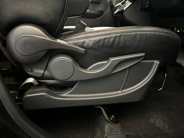 タントカスタムＲＳ４ＷＤ　タ−ボ　ナビ　ドラレコ　ＥＴＣ　電動パーキング　プッシュボタンスタ−ト　両側電動スライドドア　コ−ナ−センサ−　衝突被害軽減ブレーキ　アイドリングストップ機能　シ−トヒ−タ−　パノラマモニタ−（奈良県）の中古車