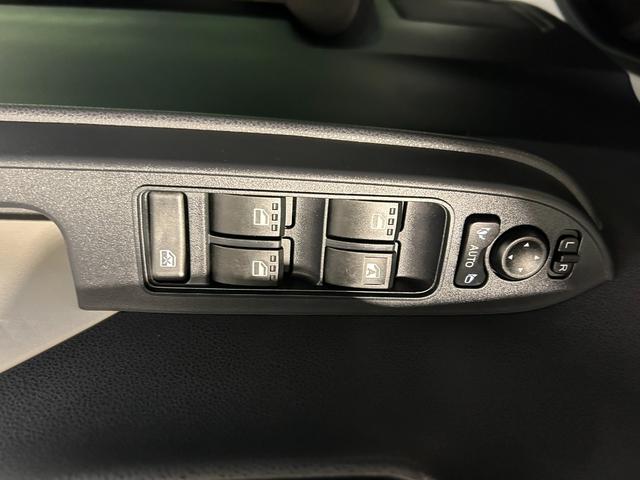 タントＸディスプレイオーディオ　衝突被害軽減ブレーキ　コ−ナ−センサ−　片側電動スライドドア　プッシュボタンスタ−ト　アイドリングストップ機能　シ−トヒ−タ−　バックカメラ　ＬＥＤヘッドライト（奈良県）の中古車