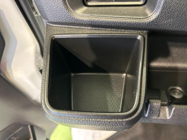 ハイゼットカーゴＤＸＡＭ／ＦＭラジオチューナー　衝突被害軽減ブレーキ　コ−ナ−センサ−　アイドリングストップ機能（奈良県）の中古車