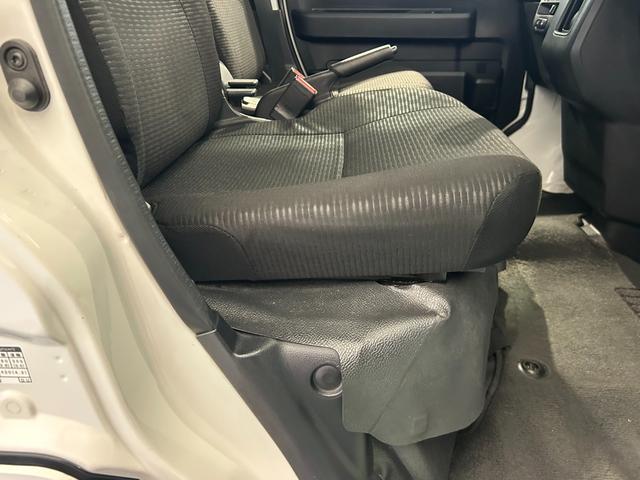 ハイゼットカーゴＤＸＡＭ／ＦＭラジオチューナー　衝突被害軽減ブレーキ　コ−ナ−センサ−　アイドリングストップ機能（奈良県）の中古車