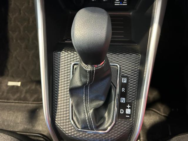 ロッキーＧナビ　ドラレコ　ＥＴＣ　全車速追従機能付ＡＣＣ　衝突被害軽減ブレーキ　コ−ナ−センサ−　プッシュボタンスタ−ト　シ−トヒ−タ−　アイドリングストップ機能　バックカメラ　ＬＥＤヘッドライト（奈良県）の中古車