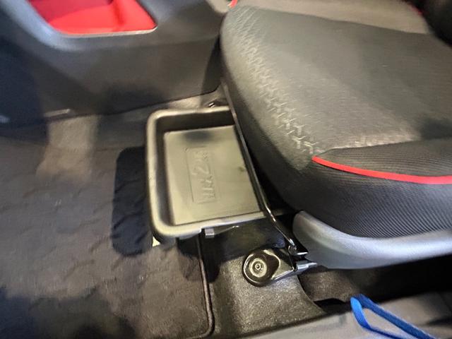 ロッキーＧナビ　ドラレコ　ＥＴＣ　全車速追従機能付ＡＣＣ　衝突被害軽減ブレーキ　コ−ナ−センサ−　プッシュボタンスタ−ト　シ−トヒ−タ−　アイドリングストップ機能　バックカメラ　ＬＥＤヘッドライト（奈良県）の中古車