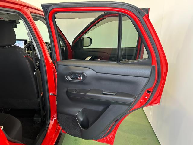 ロッキーＧナビ　ドラレコ　ＥＴＣ　全車速追従機能付ＡＣＣ　衝突被害軽減ブレーキ　コ−ナ−センサ−　プッシュボタンスタ−ト　シ−トヒ−タ−　アイドリングストップ機能　バックカメラ　ＬＥＤヘッドライト（奈良県）の中古車