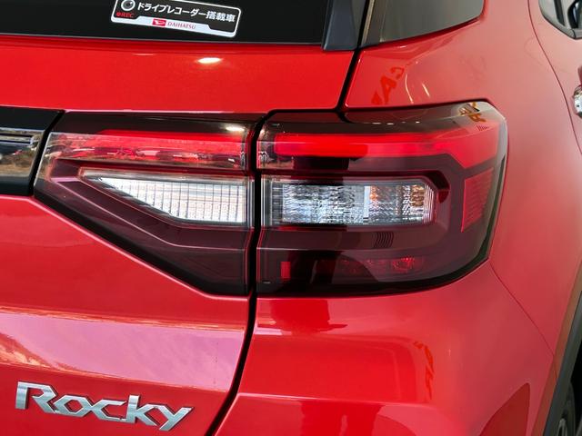 ロッキーＧナビ　ドラレコ　ＥＴＣ　全車速追従機能付ＡＣＣ　衝突被害軽減ブレーキ　コ−ナ−センサ−　プッシュボタンスタ−ト　シ−トヒ−タ−　アイドリングストップ機能　バックカメラ　ＬＥＤヘッドライト（奈良県）の中古車