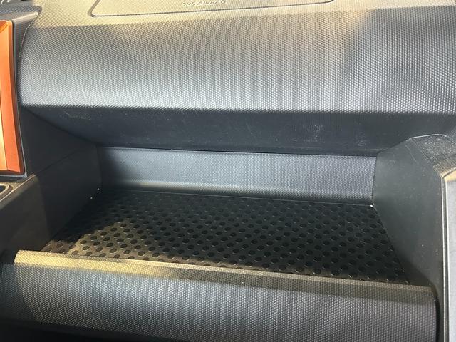 タフトＧナビ　ドラレコ　ＥＴＣ　衝突被害軽減ブレーキ　コ−ナ−センサ−　アイドリングストップ機能　フロントシ−トヒ−タ−　プッシュボタンスタ−ト　電動パーキング　バックカメラ（奈良県）の中古車