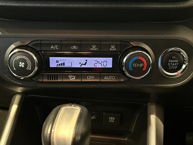 ロッキープレミアムＧパノラマモニタ−対応　衝突被害軽減ブレーキ　コ−ナ−センサ−　クル−ズコントロ−ル　フロントシ−トヒ−タ−　電動パーキング　アイドリングストップ機能（奈良県）の中古車