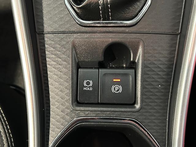 ロッキープレミアムＧパノラマモニタ−対応　衝突被害軽減ブレーキ　コ−ナ−センサ−　クル−ズコントロ−ル　フロントシ−トヒ−タ−　電動パーキング　アイドリングストップ機能（奈良県）の中古車