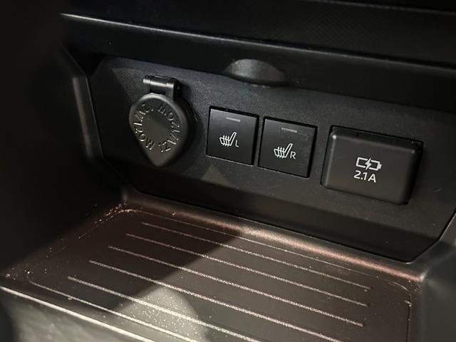 ロッキープレミアムＧパノラマモニタ−対応　衝突被害軽減ブレーキ　コ−ナ−センサ−　クル−ズコントロ−ル　フロントシ−トヒ−タ−　電動パーキング　アイドリングストップ機能（奈良県）の中古車