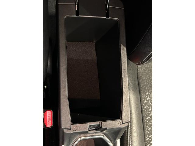 ロッキープレミアムＧパノラマモニタ−対応　衝突被害軽減ブレーキ　コ−ナ−センサ−　クル−ズコントロ−ル　フロントシ−トヒ−タ−　電動パーキング　アイドリングストップ機能（奈良県）の中古車