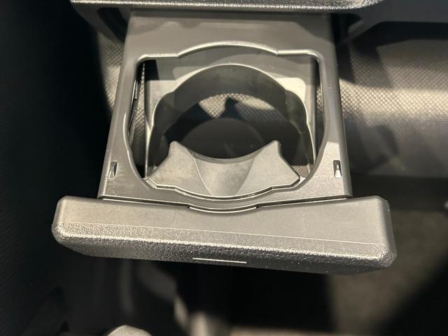 ロッキープレミアムＧパノラマモニタ−対応　衝突被害軽減ブレーキ　コ−ナ−センサ−　クル−ズコントロ−ル　フロントシ−トヒ−タ−　電動パーキング　アイドリングストップ機能（奈良県）の中古車