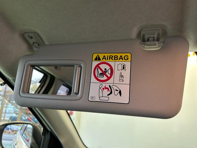 ロッキープレミアムＧパノラマモニタ−対応　衝突被害軽減ブレーキ　コ−ナ−センサ−　クル−ズコントロ−ル　フロントシ−トヒ−タ−　電動パーキング　アイドリングストップ機能（奈良県）の中古車