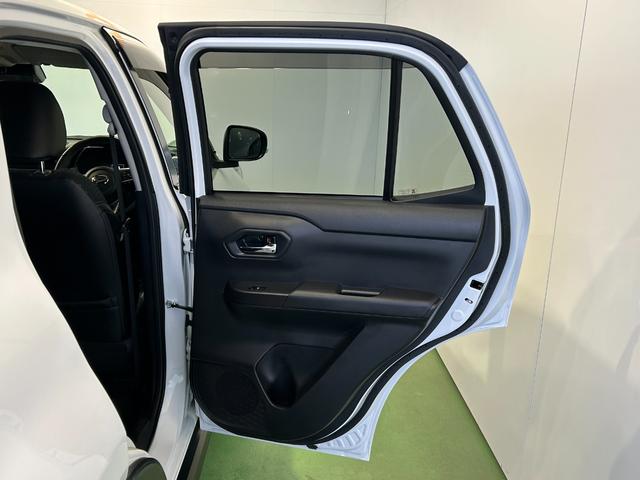 ロッキープレミアムＧパノラマモニタ−対応　衝突被害軽減ブレーキ　コ−ナ−センサ−　クル−ズコントロ−ル　フロントシ−トヒ−タ−　電動パーキング　アイドリングストップ機能（奈良県）の中古車