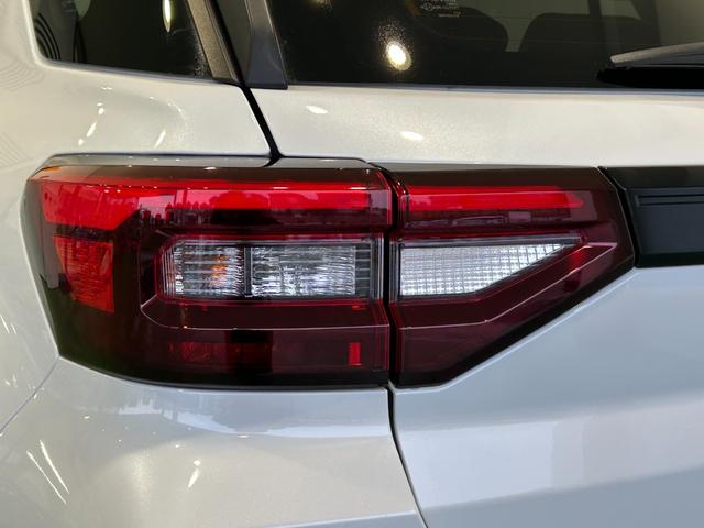 ロッキープレミアムＧパノラマモニタ−対応　衝突被害軽減ブレーキ　コ−ナ−センサ−　クル−ズコントロ−ル　フロントシ−トヒ−タ−　電動パーキング　アイドリングストップ機能（奈良県）の中古車