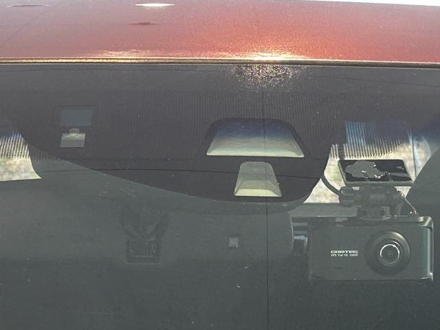 ヴェゼルハイブリッドＺナビゲーション　ドラレコ　ＥＴＣ　クル−ズコントロ−ル　プッシュボタンスタ−ト　電動パーキング　バックカメラ　ＬＥＤヘッドライト（奈良県）の中古車