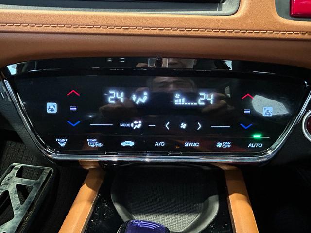 ヴェゼルハイブリッドＺナビゲーション　ドラレコ　ＥＴＣ　クル−ズコントロ−ル　プッシュボタンスタ−ト　電動パーキング　バックカメラ　ＬＥＤヘッドライト（奈良県）の中古車