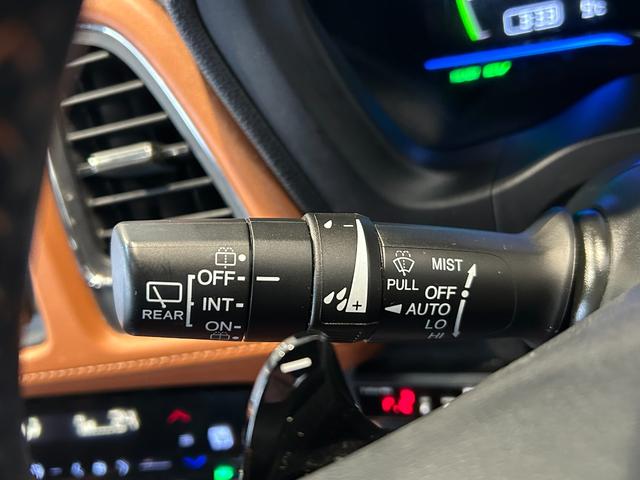 ヴェゼルハイブリッドＺナビゲーション　ドラレコ　ＥＴＣ　クル−ズコントロ−ル　プッシュボタンスタ−ト　電動パーキング　バックカメラ　ＬＥＤヘッドライト（奈良県）の中古車