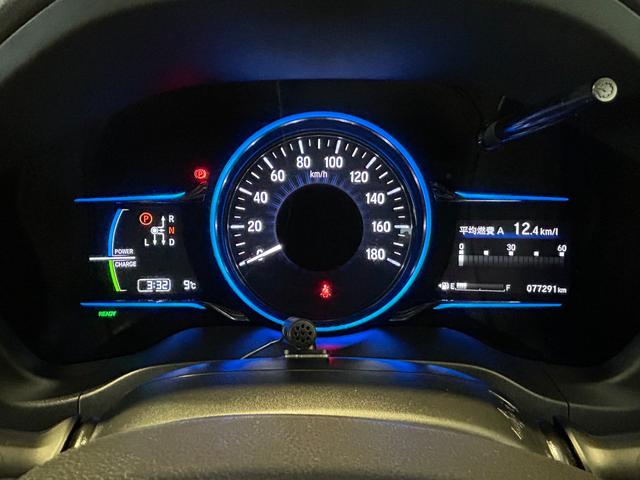 ヴェゼルハイブリッドＺナビゲーション　ドラレコ　ＥＴＣ　クル−ズコントロ−ル　プッシュボタンスタ−ト　電動パーキング　バックカメラ　ＬＥＤヘッドライト（奈良県）の中古車