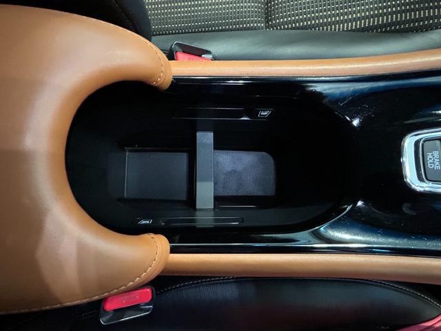 ヴェゼルハイブリッドＺナビゲーション　ドラレコ　ＥＴＣ　クル−ズコントロ−ル　プッシュボタンスタ−ト　電動パーキング　バックカメラ　ＬＥＤヘッドライト（奈良県）の中古車