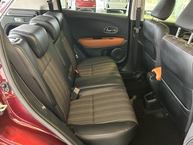 ヴェゼルハイブリッドＺナビゲーション　ドラレコ　ＥＴＣ　クル−ズコントロ−ル　プッシュボタンスタ−ト　電動パーキング　バックカメラ　ＬＥＤヘッドライト（奈良県）の中古車