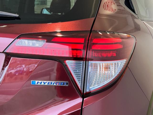 ヴェゼルハイブリッドＺナビゲーション　ドラレコ　ＥＴＣ　クル−ズコントロ−ル　プッシュボタンスタ−ト　電動パーキング　バックカメラ　ＬＥＤヘッドライト（奈良県）の中古車