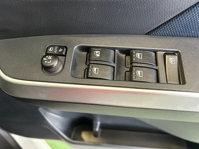 トールカスタムＧ　ターボバックカメラ対応　衝突被害軽減ブレーキ　コ−ナ−センサ−　全車速追従機能付ＡＣＣ　両側電動スライドドア　電動パーキング　プッシュボタンスタ−ト　ＬＥＤヘッドライト（奈良県）の中古車