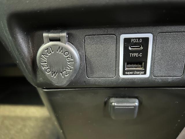 トールカスタムＧ　ターボバックカメラ対応　衝突被害軽減ブレーキ　コ−ナ−センサ−　全車速追従機能付ＡＣＣ　両側電動スライドドア　電動パーキング　プッシュボタンスタ−ト　ＬＥＤヘッドライト（奈良県）の中古車