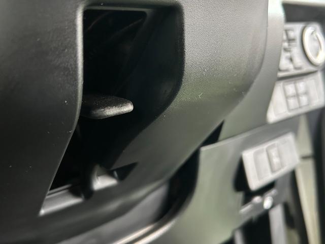 トールカスタムＧ　ターボバックカメラ対応　衝突被害軽減ブレーキ　コ−ナ−センサ−　全車速追従機能付ＡＣＣ　両側電動スライドドア　電動パーキング　プッシュボタンスタ−ト　ＬＥＤヘッドライト（奈良県）の中古車