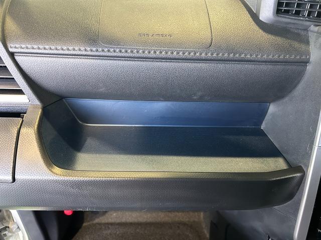 トールカスタムＧ　ターボバックカメラ対応　衝突被害軽減ブレーキ　コ−ナ−センサ−　全車速追従機能付ＡＣＣ　両側電動スライドドア　電動パーキング　プッシュボタンスタ−ト　ＬＥＤヘッドライト（奈良県）の中古車