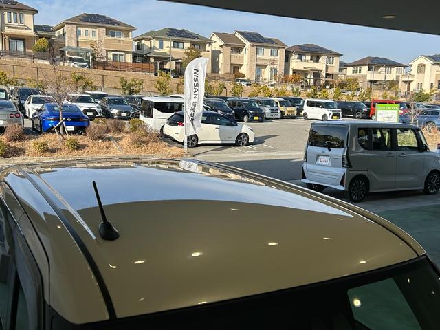 トールカスタムＧ　ターボバックカメラ対応　衝突被害軽減ブレーキ　コ−ナ−センサ−　全車速追従機能付ＡＣＣ　両側電動スライドドア　電動パーキング　プッシュボタンスタ−ト　ＬＥＤヘッドライト（奈良県）の中古車