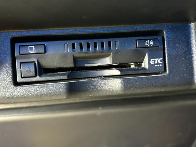 ハリアーエレガンス　ＧＲスポーツナビゲーション　ＥＴＣ　ドラレコ　クル−ズコントロ−ル　電動パーキング　衝突被害軽減ブレーキ　プッシュボタンスタ−ト　バックカメラ（奈良県）の中古車