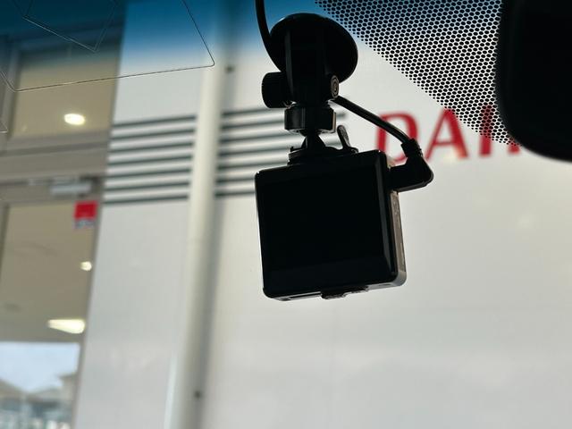 ハリアーエレガンス　ＧＲスポーツナビゲーション　ＥＴＣ　ドラレコ　クル−ズコントロ−ル　電動パーキング　衝突被害軽減ブレーキ　プッシュボタンスタ−ト　バックカメラ（奈良県）の中古車