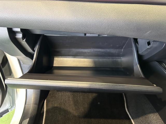 ハリアーエレガンス　ＧＲスポーツナビゲーション　ＥＴＣ　ドラレコ　クル−ズコントロ−ル　電動パーキング　衝突被害軽減ブレーキ　プッシュボタンスタ−ト　バックカメラ（奈良県）の中古車