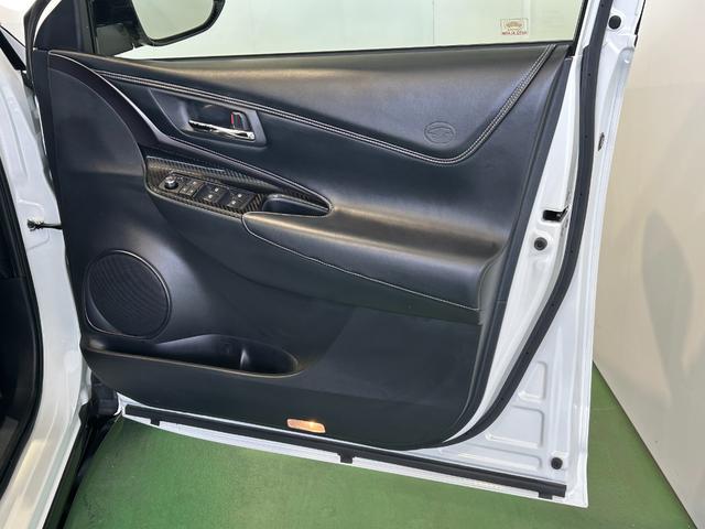 ハリアーエレガンス　ＧＲスポーツナビゲーション　ＥＴＣ　ドラレコ　クル−ズコントロ−ル　電動パーキング　衝突被害軽減ブレーキ　プッシュボタンスタ−ト　バックカメラ（奈良県）の中古車