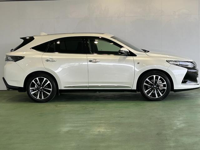 ハリアーエレガンス　ＧＲスポーツナビゲーション　ＥＴＣ　ドラレコ　クル−ズコントロ−ル　電動パーキング　衝突被害軽減ブレーキ　プッシュボタンスタ−ト　バックカメラ（奈良県）の中古車