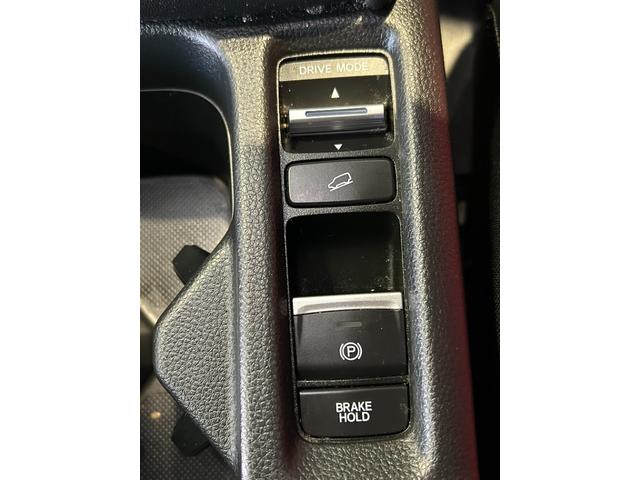 ヴェゼルe:HEV Zナビ ドラレコ ETC2.0 クル−ズコントロ−ル テレビキャンセラー コ−ナ−センサ− 衝突被害軽減ブレーキ バックカメラ LEDヘッドライト(奈良県)の中古車