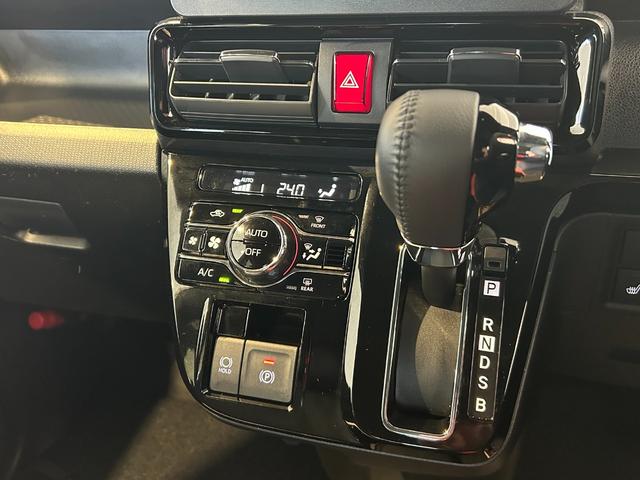 タントカスタムＲＳタ−ボ車　ディスプレイオーディオ　衝突被害軽減ブレーキ　コ−ナ−センサ−　両側電動スライドドア　電動パーキング　アイドリングストップ機能　シ−トヒ−タ−　パノラマモニタ−　ＬＥＤヘッドライト（奈良県）の中古車