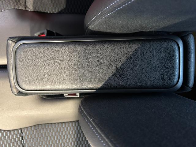 タントカスタムＲＳタ−ボ車　ディスプレイオーディオ　衝突被害軽減ブレーキ　コ−ナ−センサ−　両側電動スライドドア　電動パーキング　アイドリングストップ機能　シ−トヒ−タ−　パノラマモニタ−　ＬＥＤヘッドライト（奈良県）の中古車