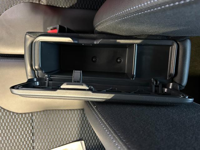 タントカスタムＲＳタ−ボ車　ディスプレイオーディオ　衝突被害軽減ブレーキ　コ−ナ−センサ−　両側電動スライドドア　電動パーキング　アイドリングストップ機能　シ−トヒ−タ−　パノラマモニタ−　ＬＥＤヘッドライト（奈良県）の中古車